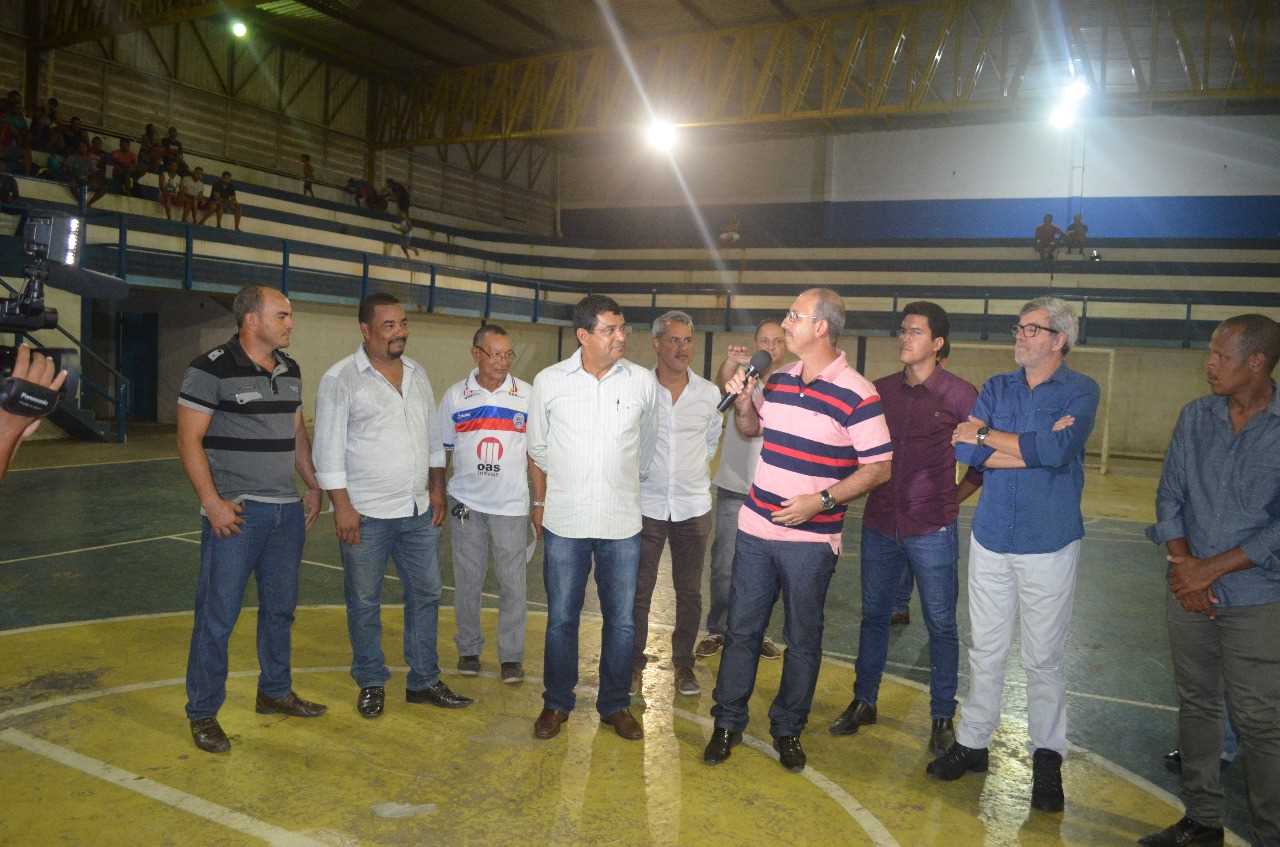 Refletores do Estádio Ribeirão em Camacã, agora realidade.